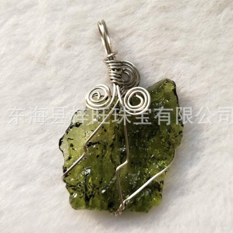 1pcs Hot Sale A++ Natural Mold - Crystal Pendant Necklace Natural Stone review and price