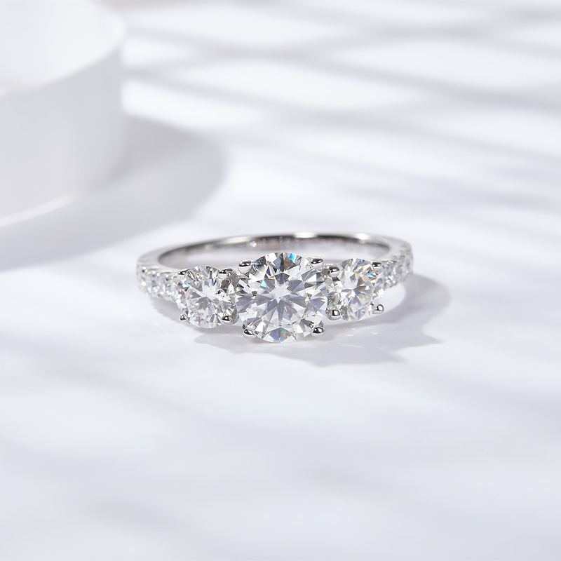 HTOTOH 3 Stone 1 Carat D Color - Moissanite Engagement Ring 1 Carat review and price